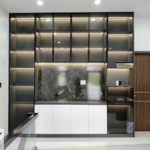 Mẫu tủ rượu cánh kính khung nhôm - VieCorp 